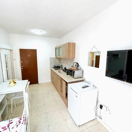 Central Comfort Studio Larnaca Ngoại thất bức ảnh