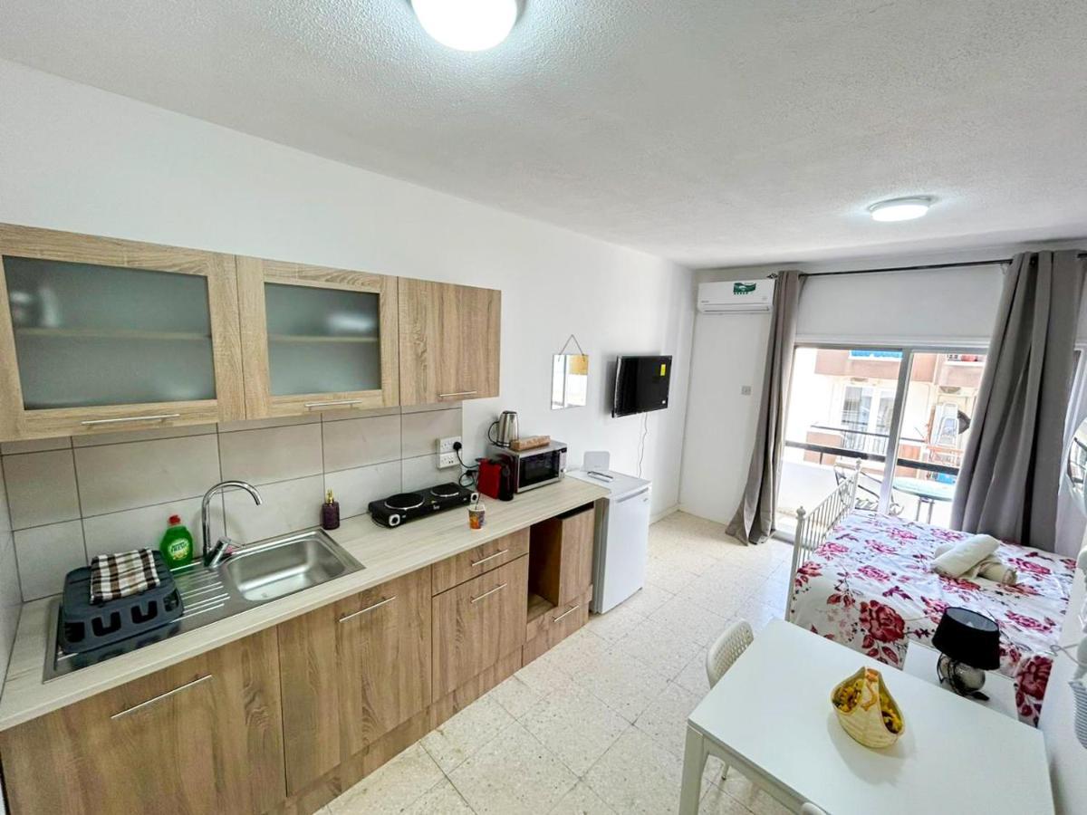 Central Comfort Studio Larnaca Ngoại thất bức ảnh